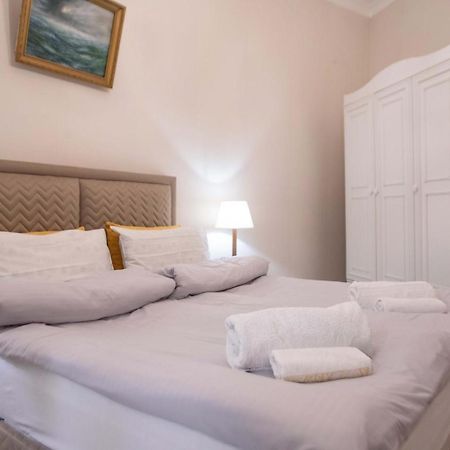 Old Town-Booking Apartment Tbilisi Eksteriør bilde