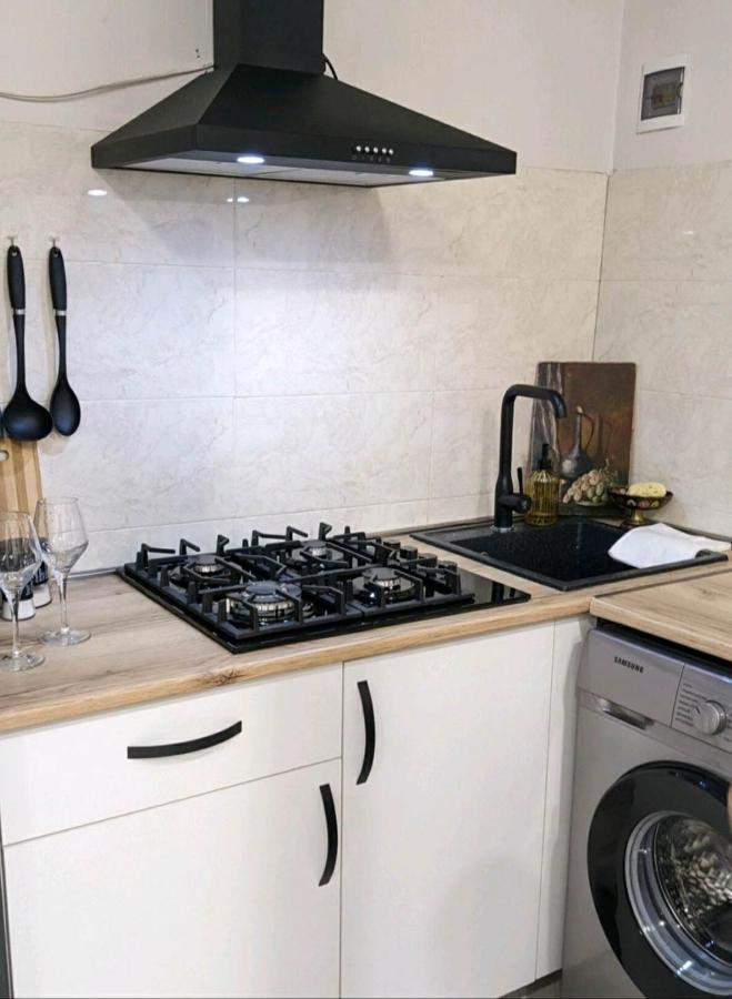 Old Town-Booking Apartment Tbilisi Eksteriør bilde